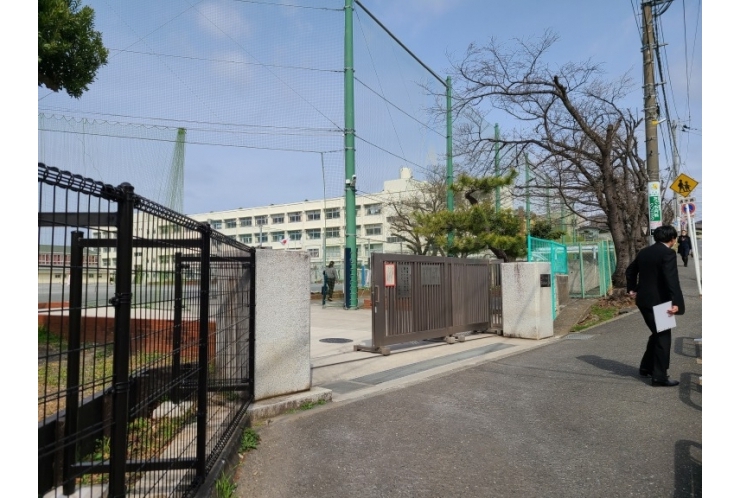 東希望ヶ丘小の卒業式