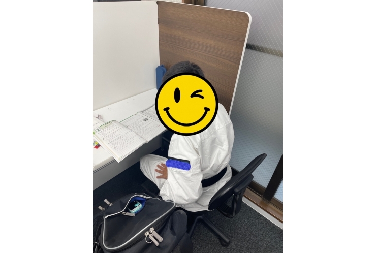 【定期テスト対策会のご様子】