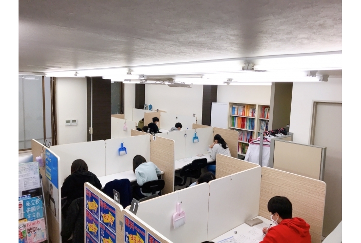 塾内テスト風景