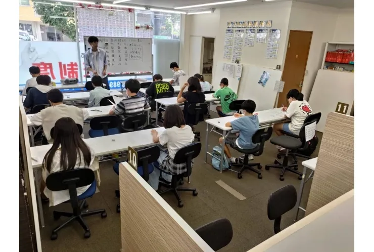 公立中3生限定　　理社国　集団授業開始します！