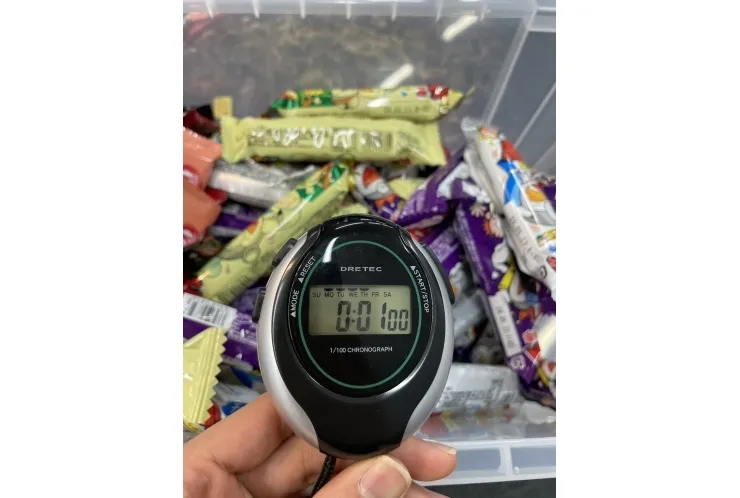 ゲリライベント　お菓子タワー　1日目の結果発表！！