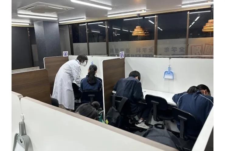 上大久保中３年生のテスト対策会実施中！