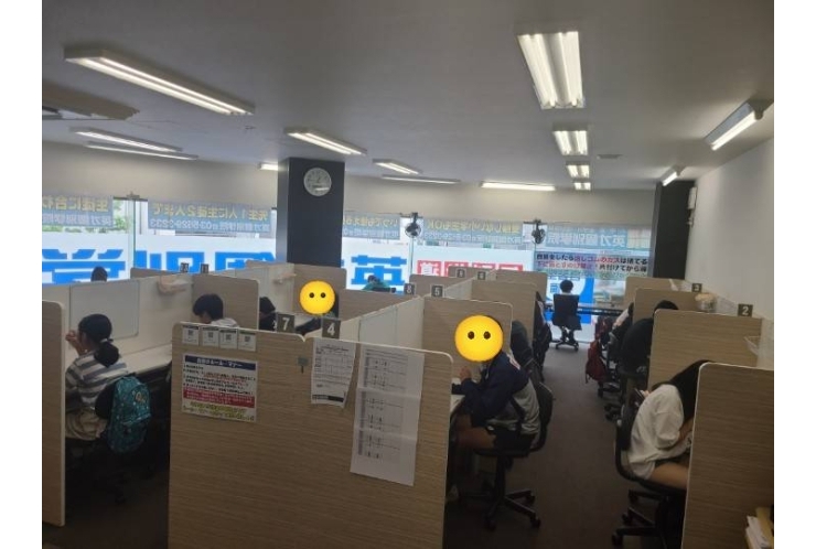 本日は塾内模試を実施しています！